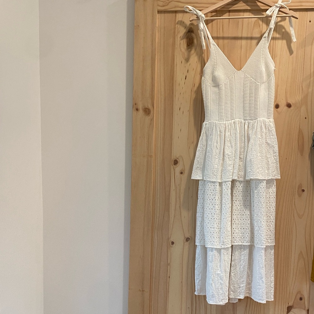 En Saison Cream Textured Sundress with Ruffle Trim. 
Never worn!